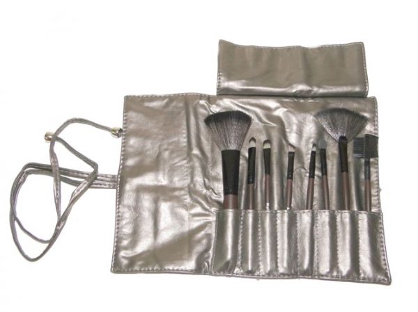 Kit com 8 pinceis e bolsa de couro Macrilan